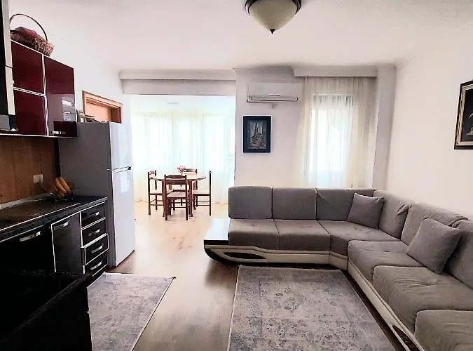 Holiday Apartments Apartament Golem (Tirana)