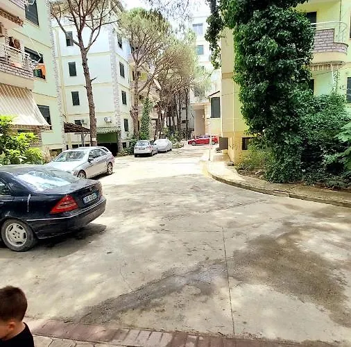 Holiday Apartments Apartament Golem (Tirana)